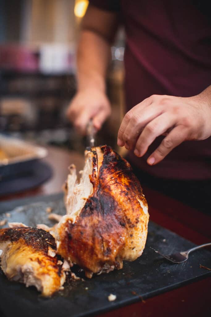 Man slicing a turkey