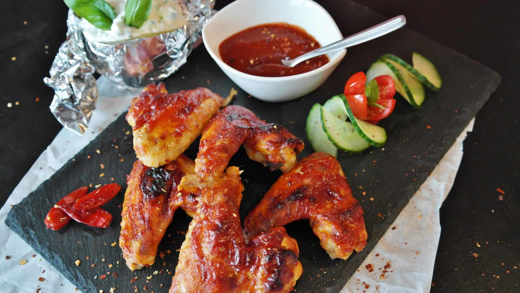 Barbecue flavored chicken wings with sauce