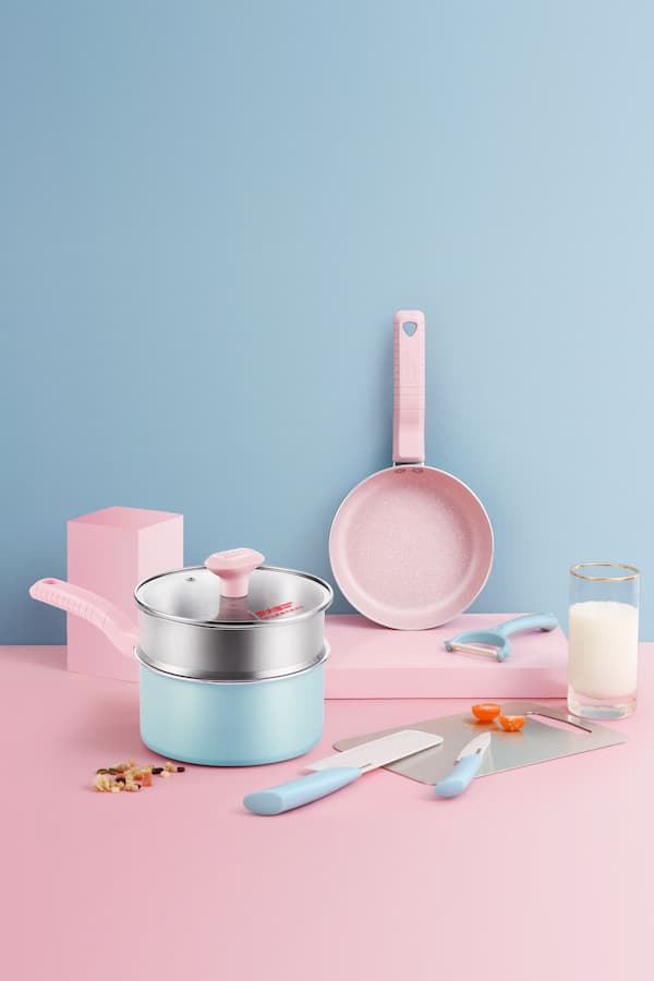 Best cookware brands in pink and blue