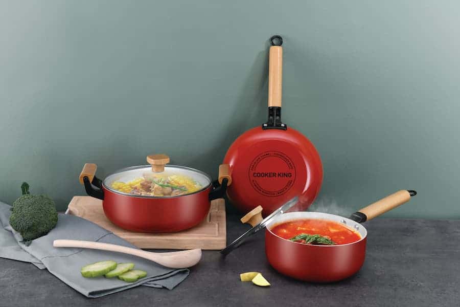 Nonstick cookware with cooked food